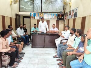 भाजपा के राष्ट्रीय अध्यक्ष की रैली में हनुमान की वेशभूषा में नृत्य कराए जाने को अपमानजनक बताते हुए कांग्रेस कार्यकर्ताओं ने की जनता से माफी मांगने की मांग
